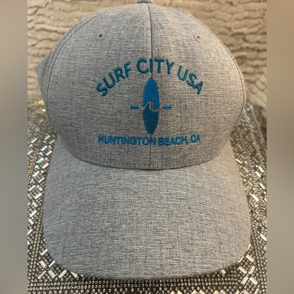 New! No tag‎ Cali fitted Ball Cap! Unisex